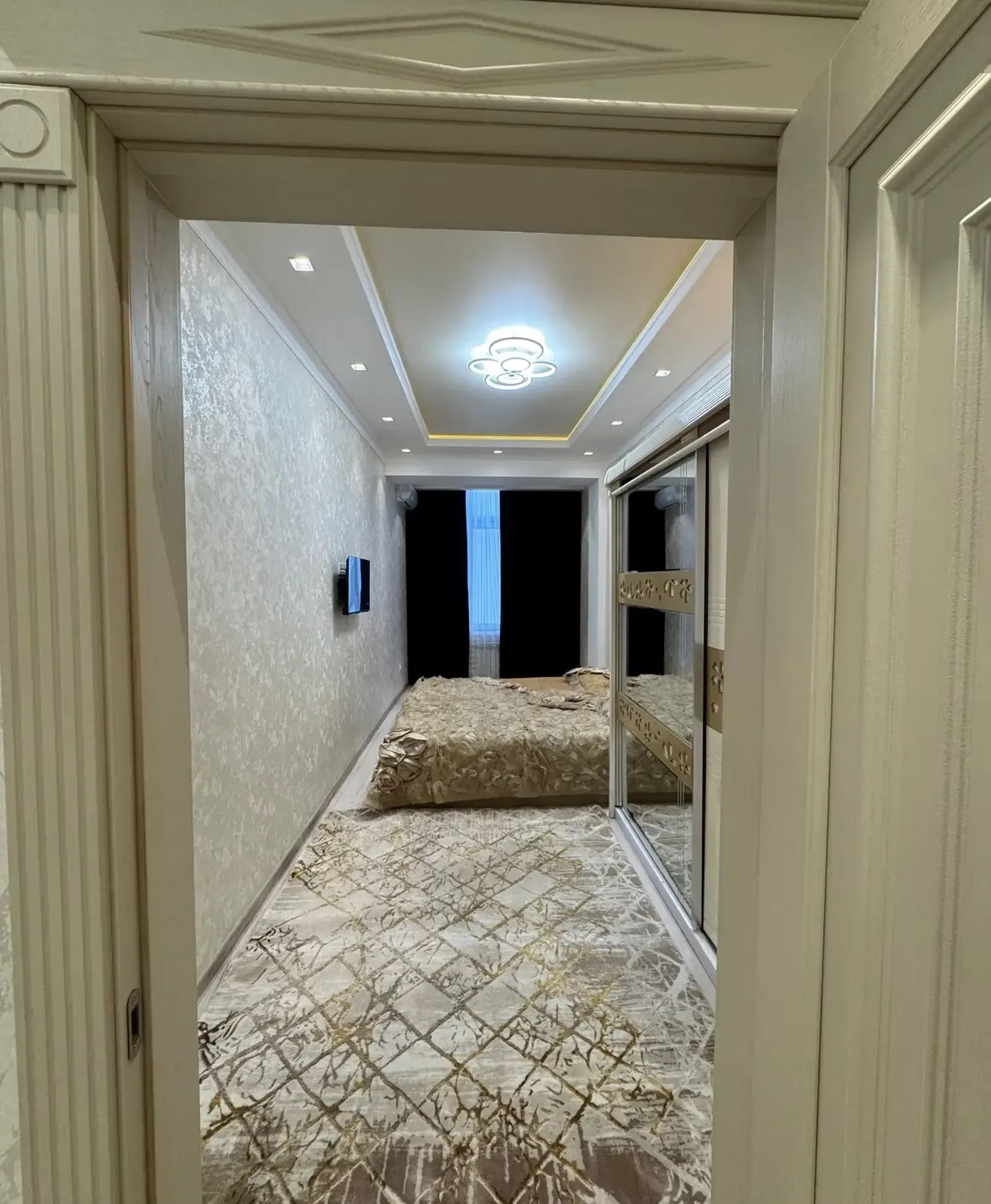 2-комн. квартира, 5 этаж, 100м², Овир/Гранд Отель