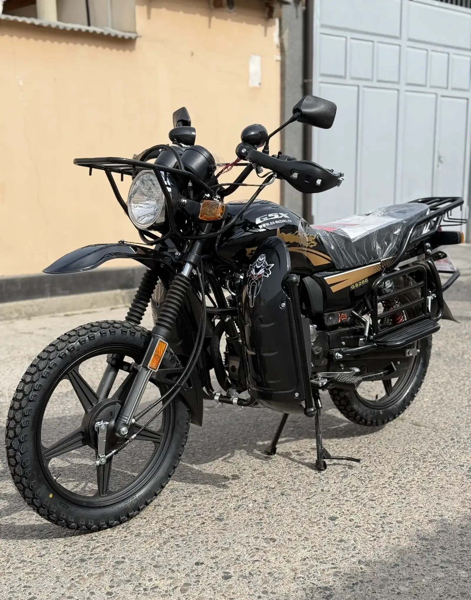 Мотоцикл Suzuki GSX 200куба 2025 Black