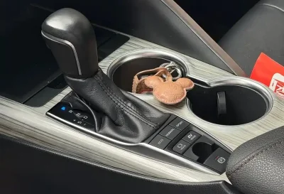 Toyota Camry, 2019