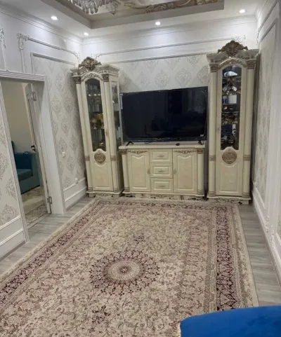3-комн. квартира, 6 этаж, 100 м², Танка, Голубой экран