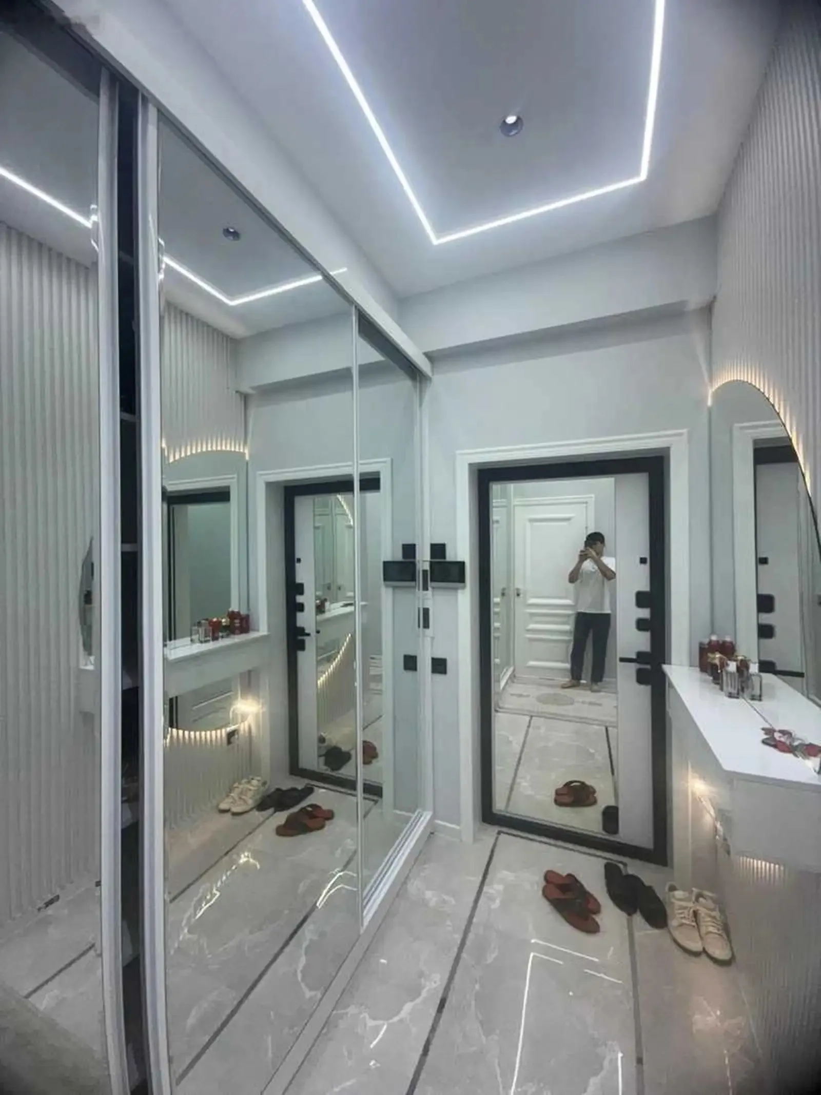 2-комн. квартира, 9 этаж, 68м², УВД