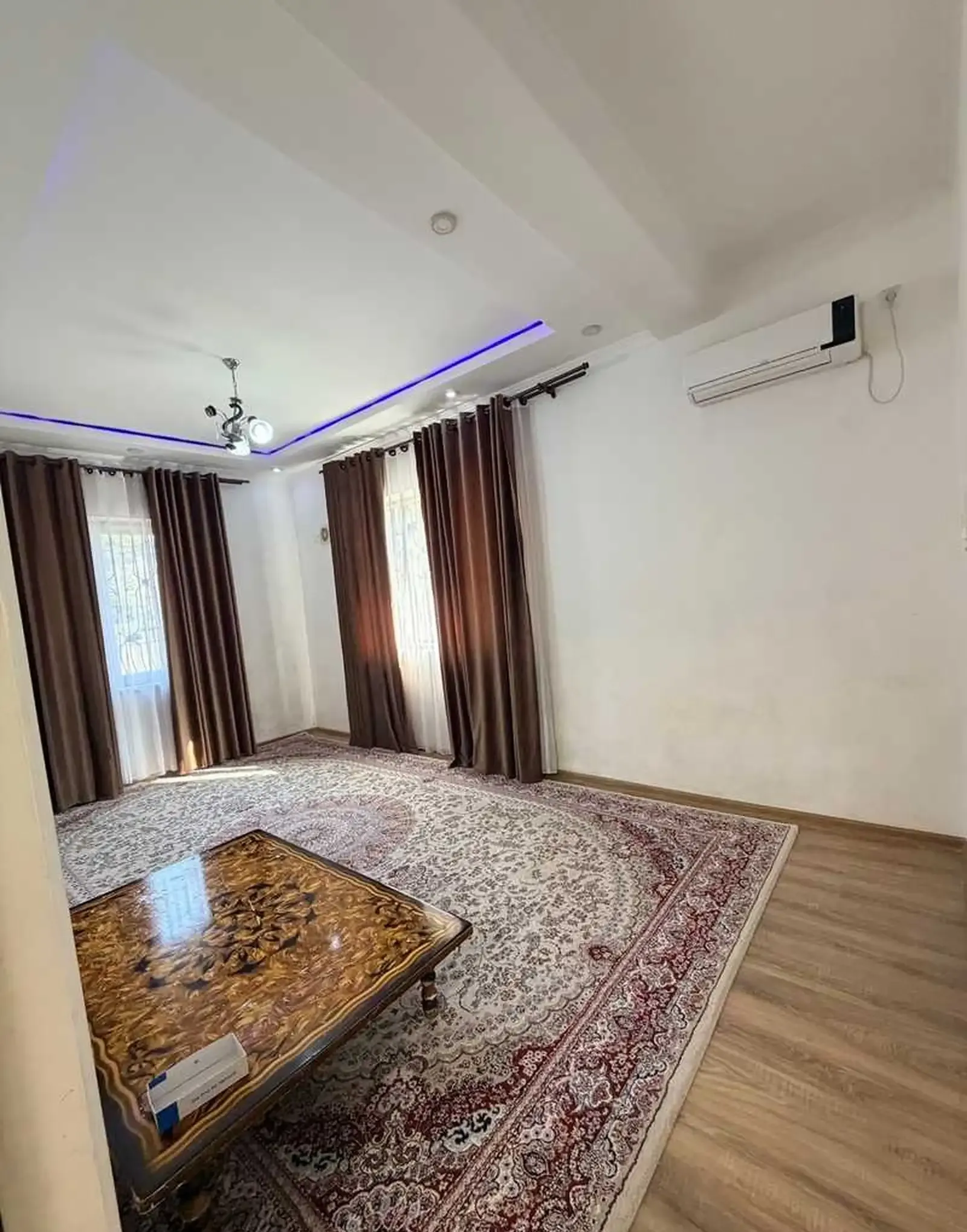 2-комн. квартира, 1 этаж, 60м², Фирдавси.калхози расия