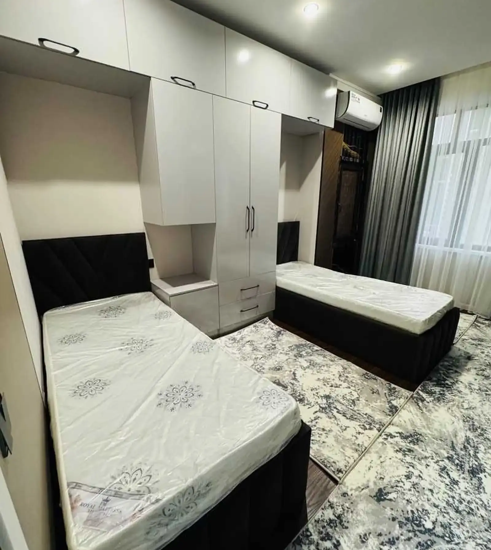 3-комн. квартира, 10 этаж, 92 м², И Сомони дом печать Пайкар