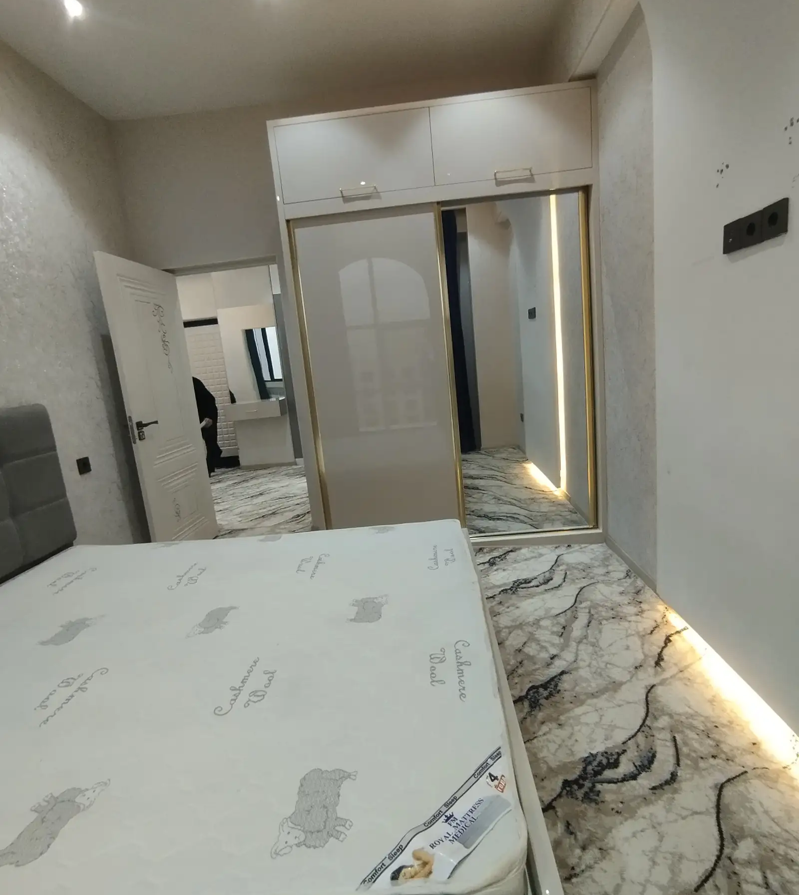 2-комн. квартира, 16 этаж, 60м², Шохмансур, напротив гостиницы Хилтон, дом Бахт Z