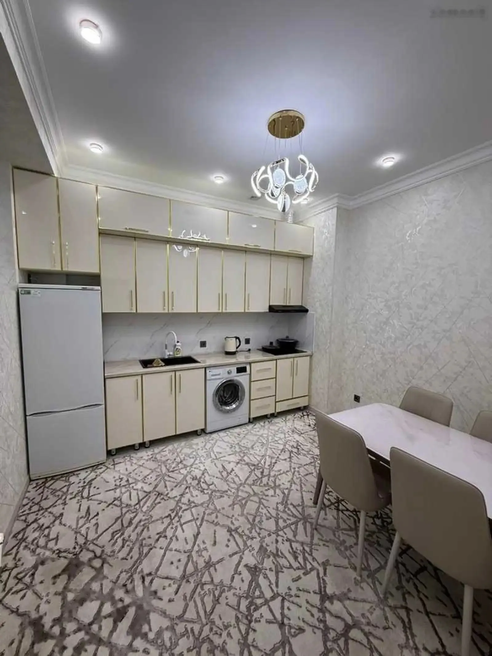 2-комн. квартира, 6 этаж, 75м², сафо белый городок