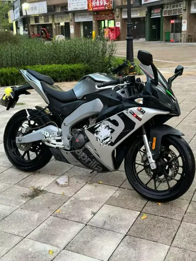 Мотоцикл Aprillia 150 GPR