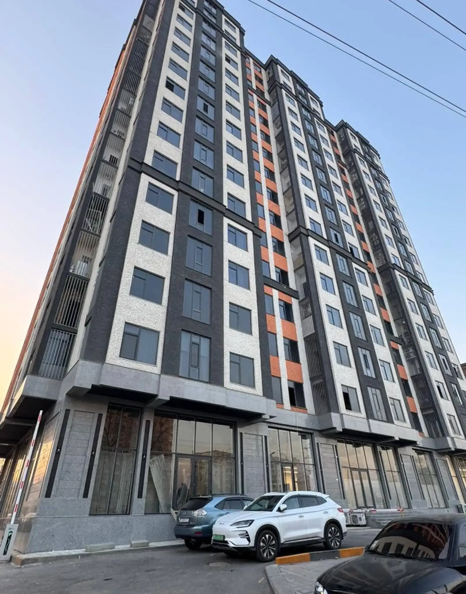 3-комн. квартира, 9 этаж, 86 м², Сино - 112 мкр напротив кафе Суман, ресторан Суё