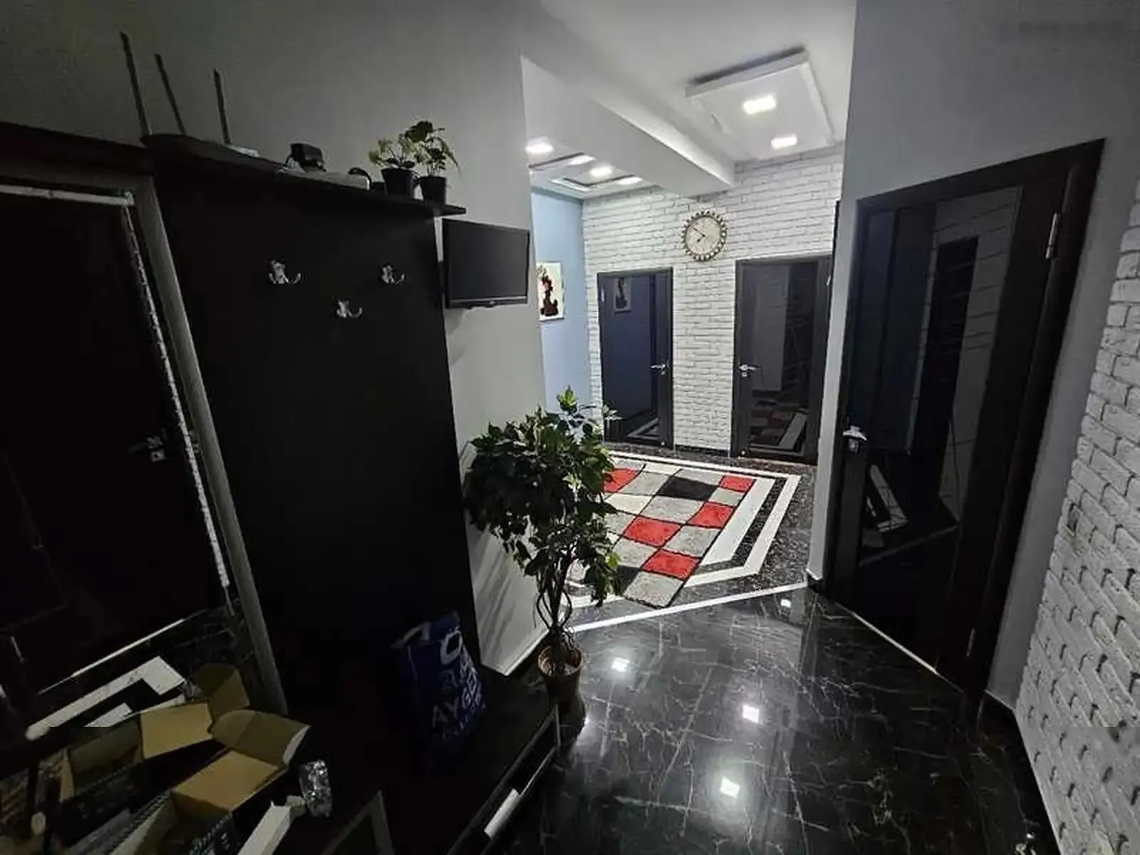 3-комн. квартира, 3 этаж, 105м², 112мкр