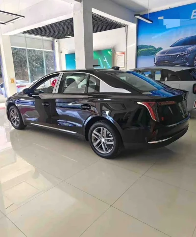 Hongqi E-QM5, 2026