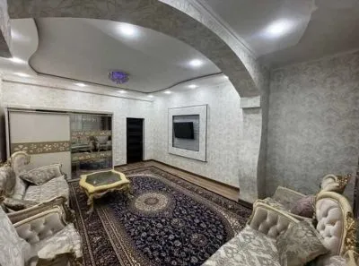 2-комн. квартира, 10 этаж, 72м², Голубой экран