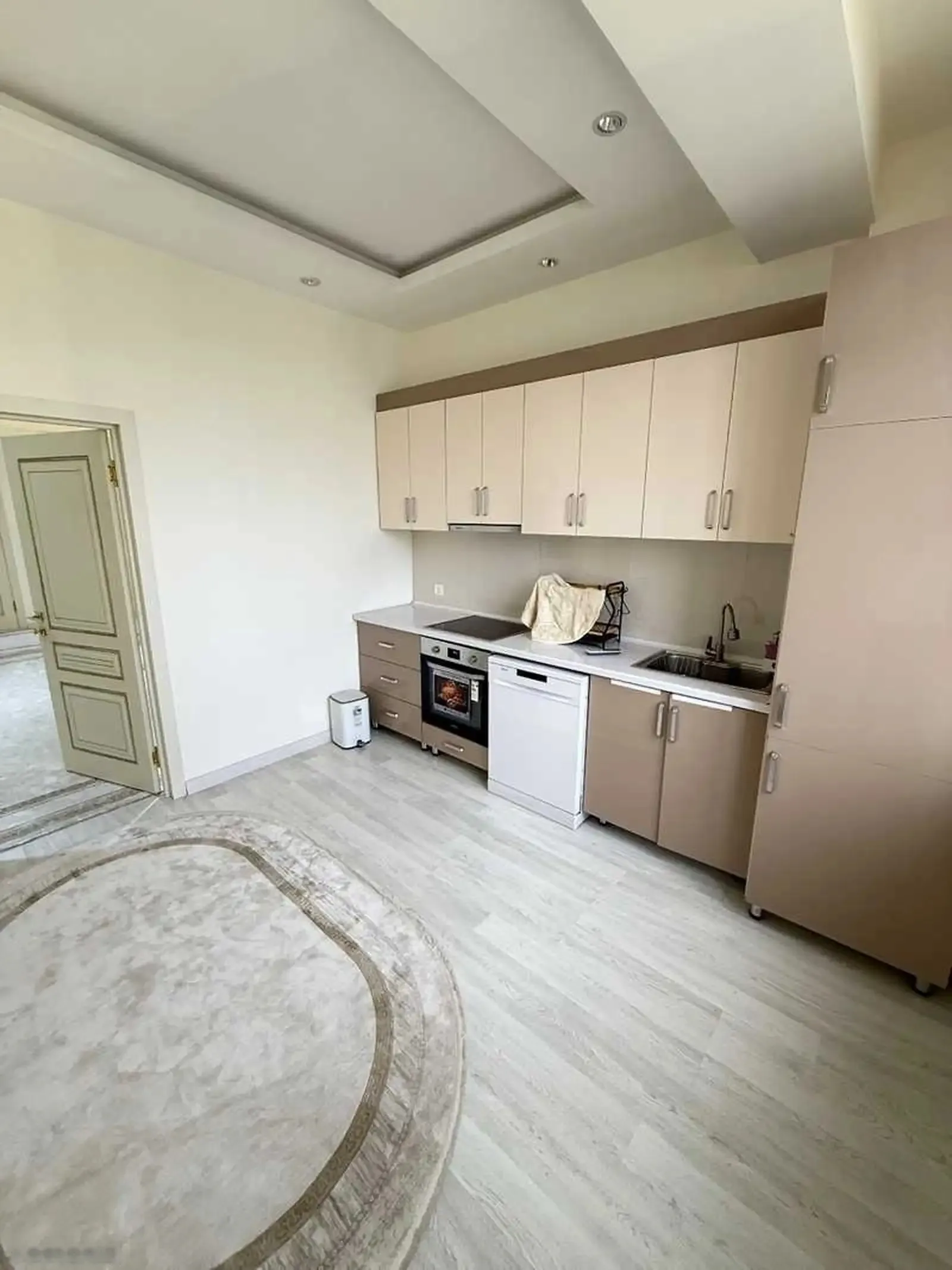 4-комн. квартира, 15 этаж, 130м², пушти доми Ватан
