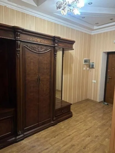 3-комн. квартира, 8 этаж, 125м², Медгородок