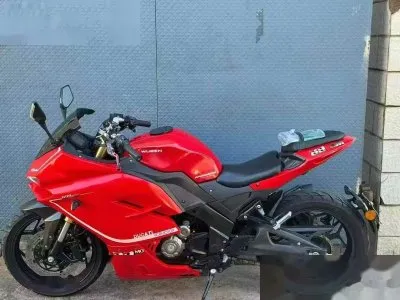 Мотоцикл Ducati 400 на заказ