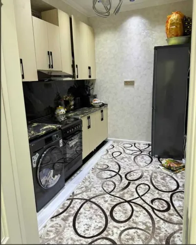 2-комн. квартира, 17 этаж, 80м², Фирдавси