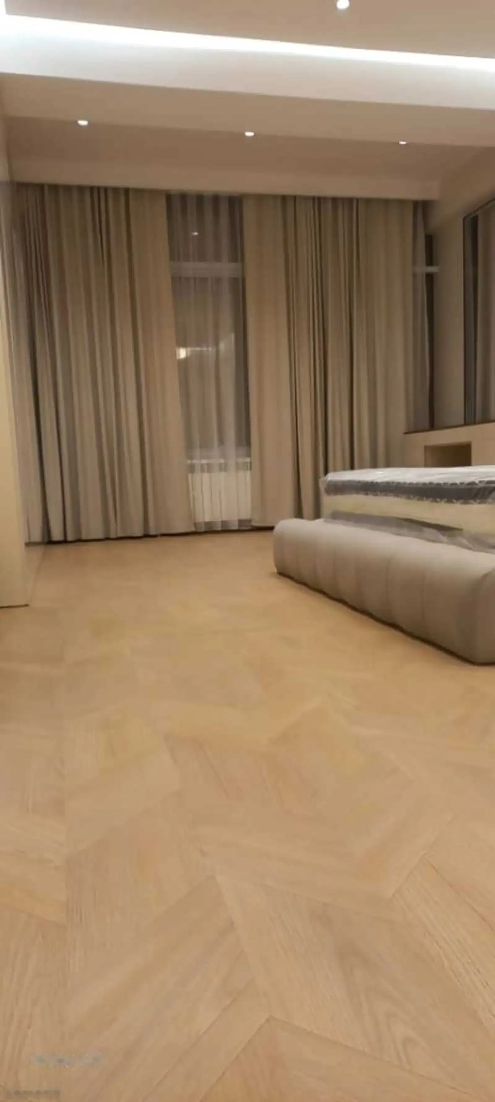 3-комн. квартира, 3 этаж, 120м², Овир, ру ба руи парки А.Навоӣ