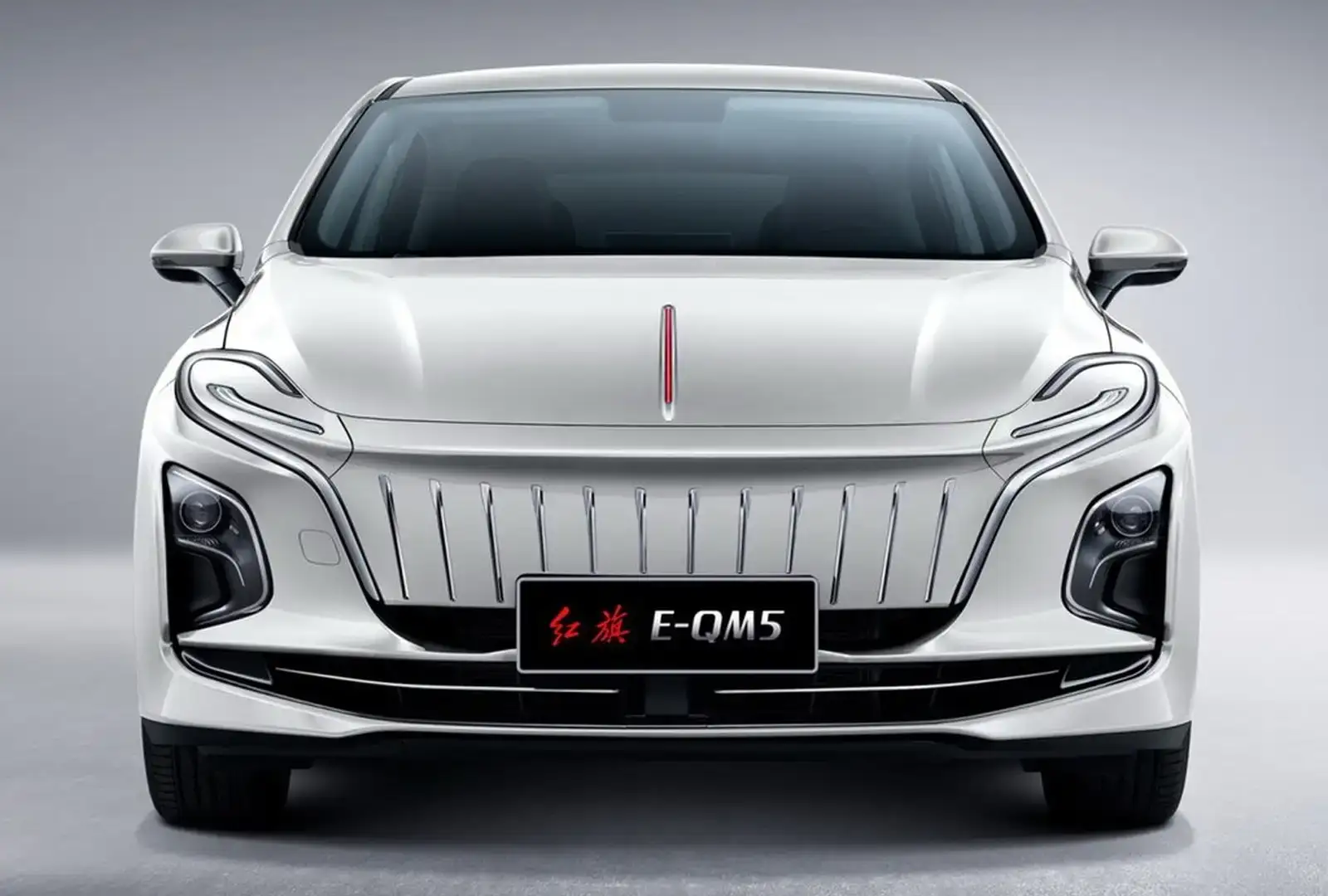 Hongqi E-QM5,