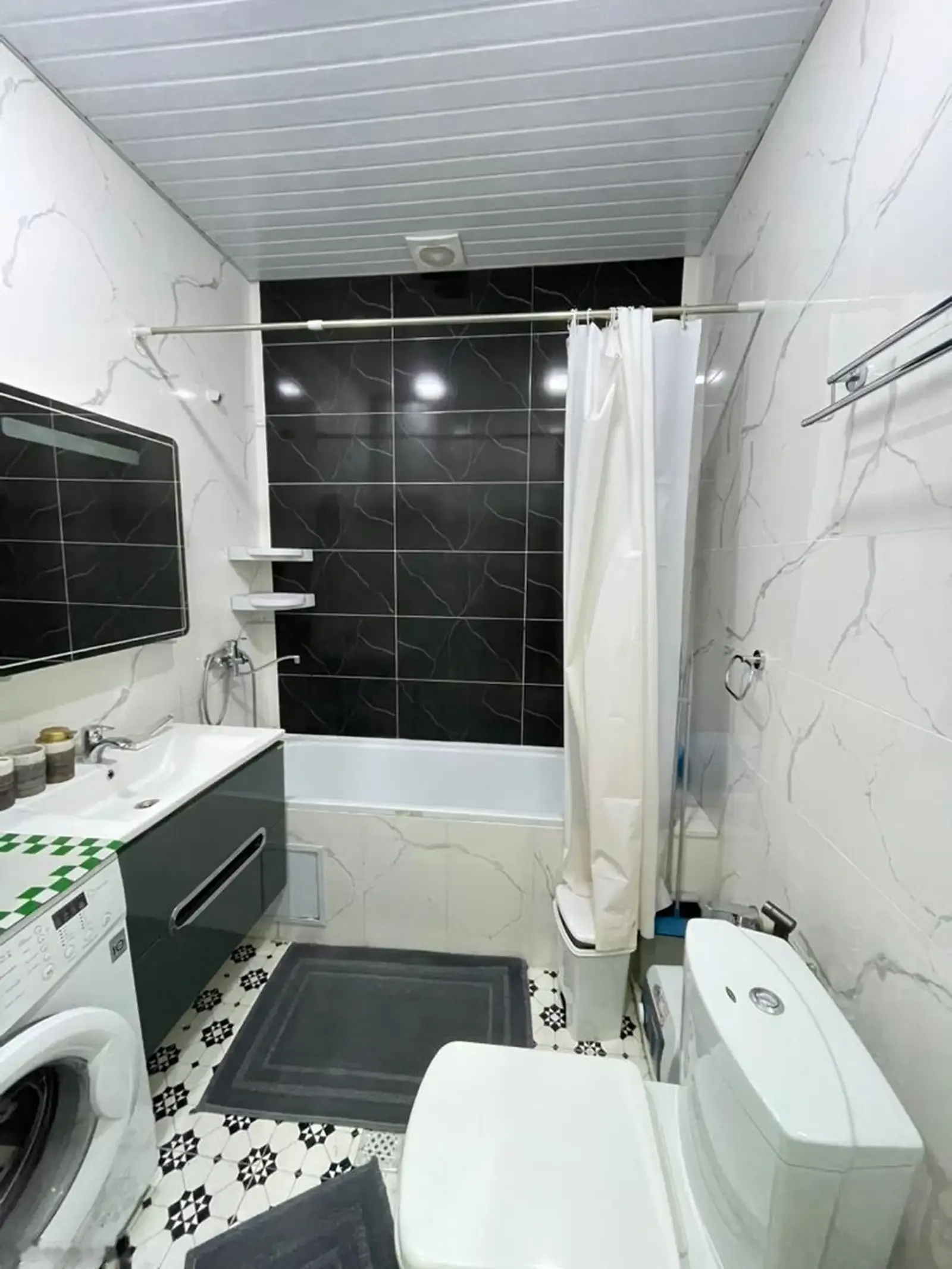 2-комн. квартира, 2 этаж, 60м², Цум