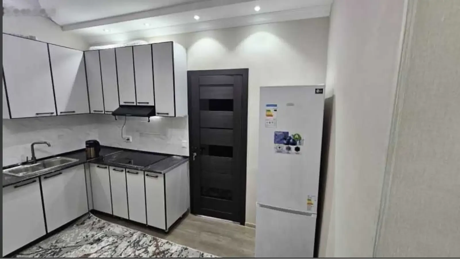 2-комн. квартира, 13 этаж, 50м², Напротив Шахриёр, 102 мкр