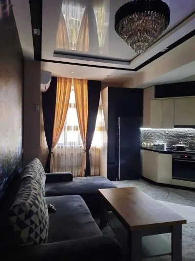 2-комн. квартира, 13 этаж, 70м², Аэропорт