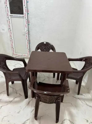 Стол со стульями