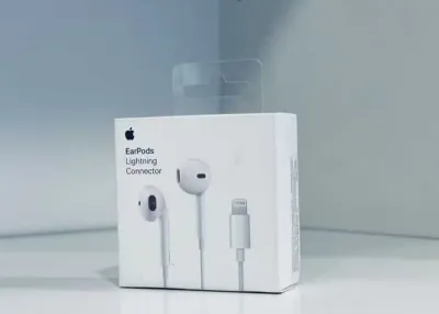 Наушники EarPods с разъёмом Lightning