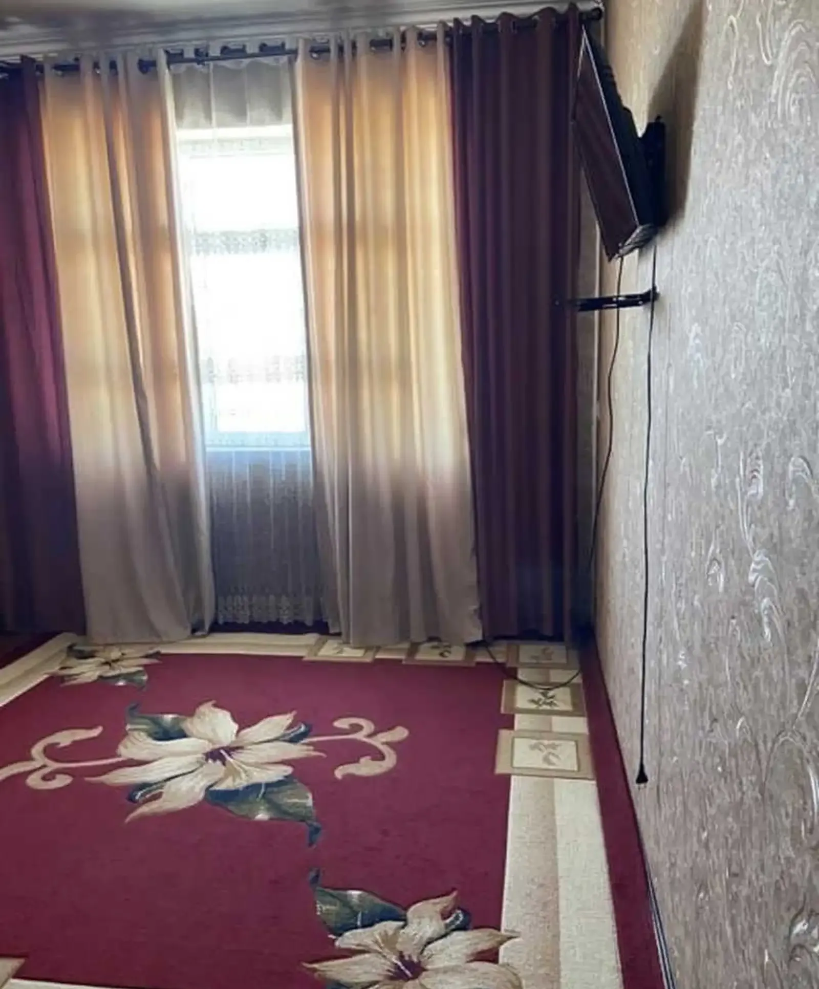 2-комн. квартира, 5 этаж, 75м², Фирдавси