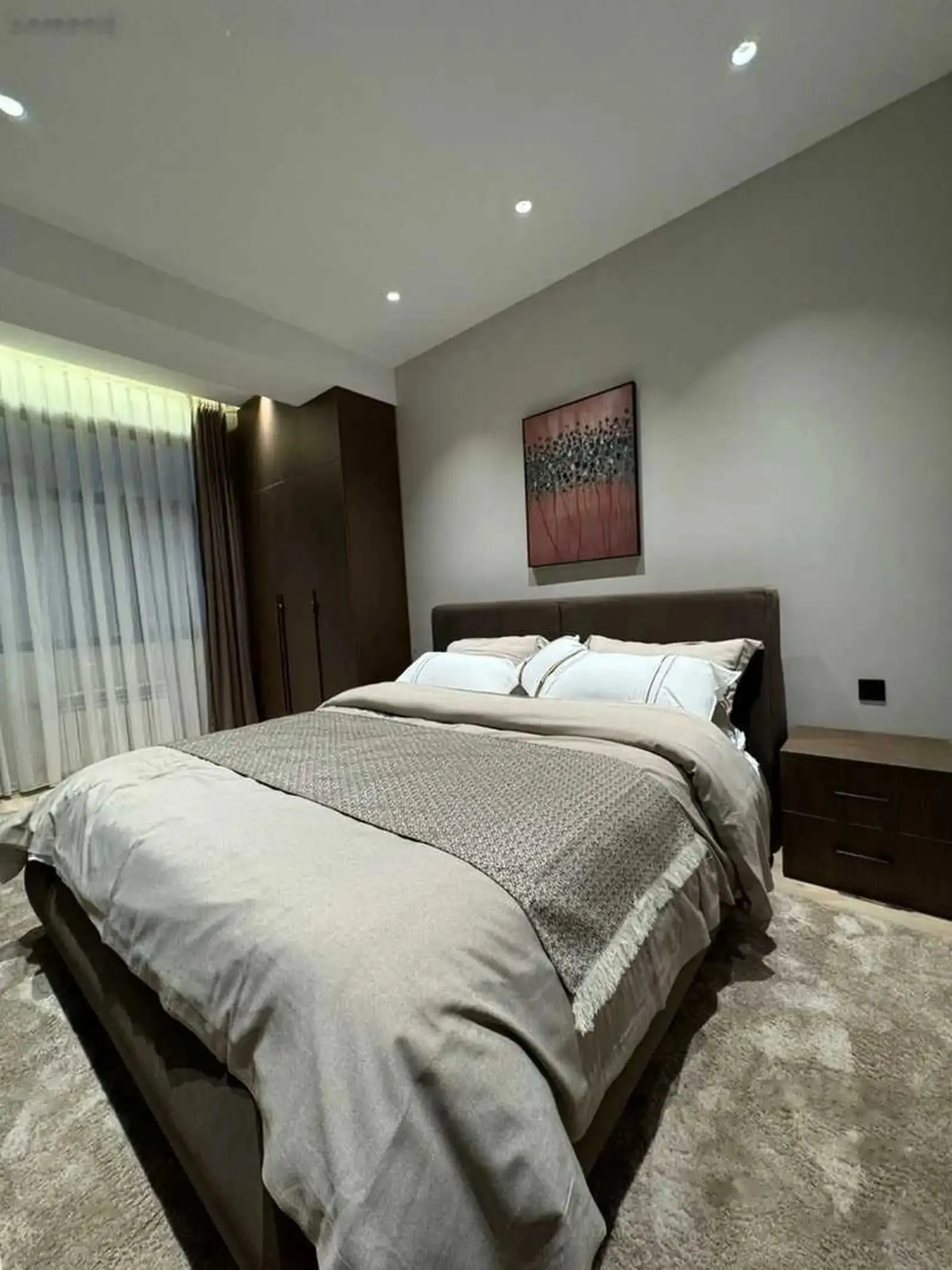 3-комн. квартира, 12 этаж, 110м², хукумати Шохмансур