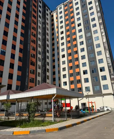 3-комн. квартира, 2 этаж, 74 м², 112мкр, Наздики Пайкар