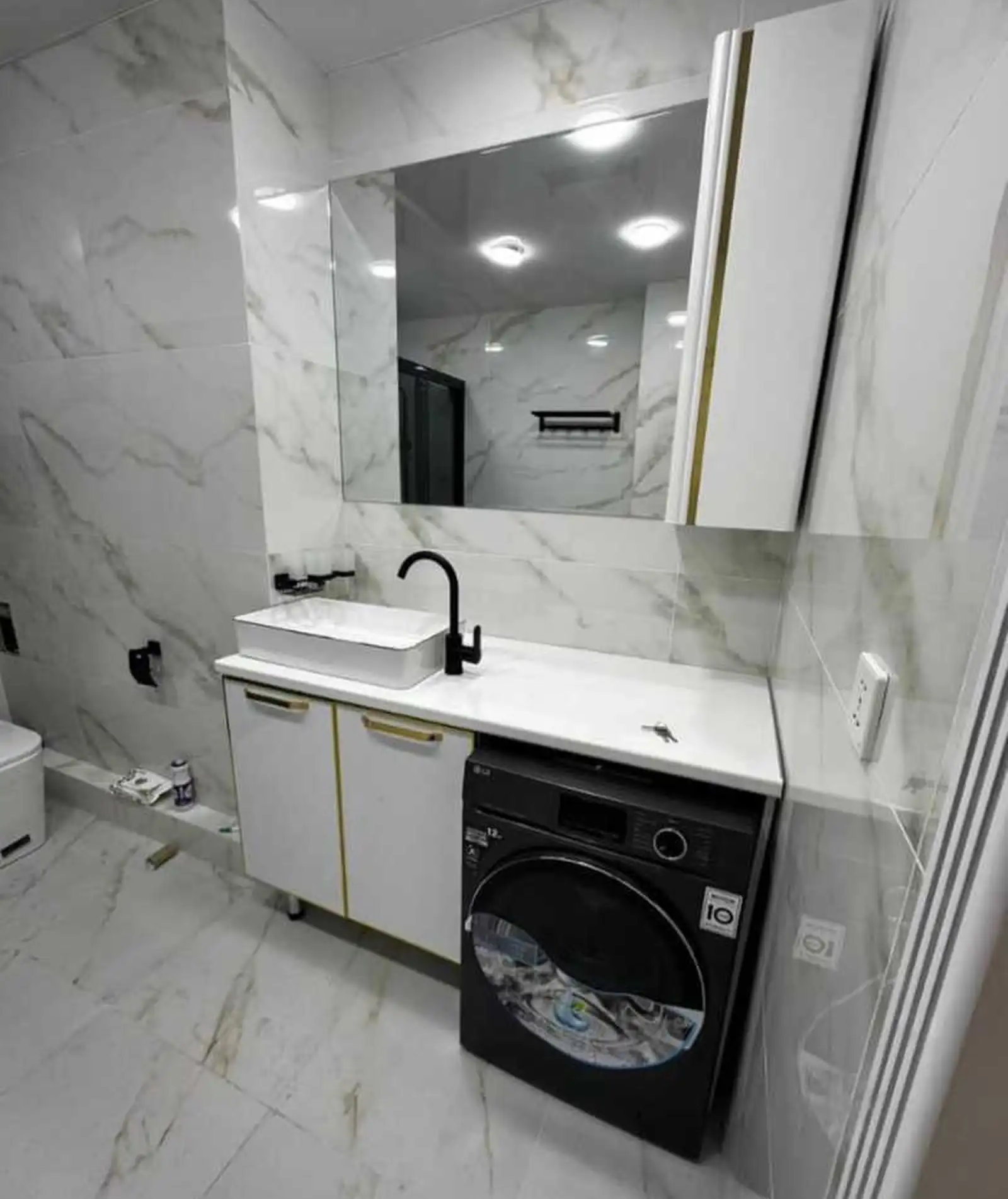 3-комн. квартира, 4 этаж, 140м², Шохмансур Опера болет пеши Парки Куруши Кабир