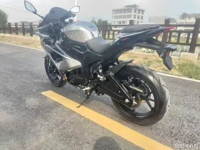 Мотоцикл BMW200 RR