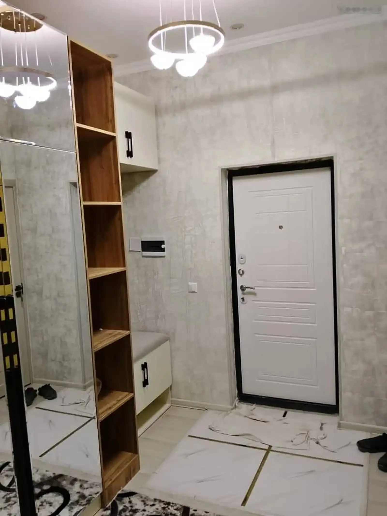 2-комн. квартира, 14 этаж, 69м², Славянский