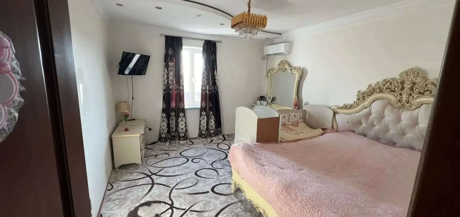 3 этажн. 13-комн. дом, 10 соток, Круги Ором