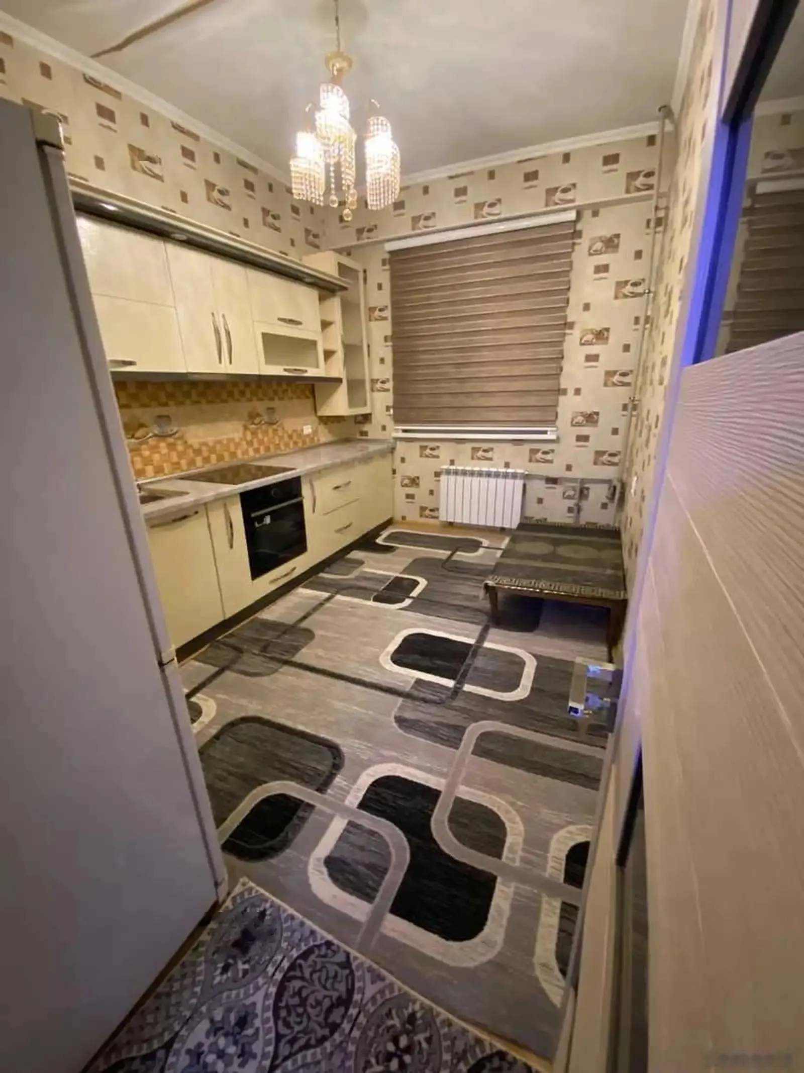 3-комн. квартира, 2 этаж, 100м², пеши масчиди Мехкалон, доми BI