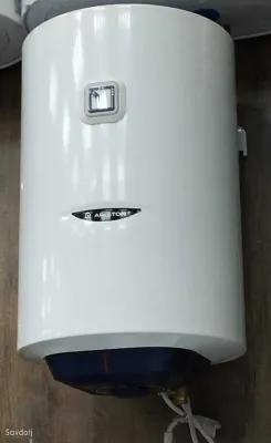 Водонагреватель Ariston 80л.