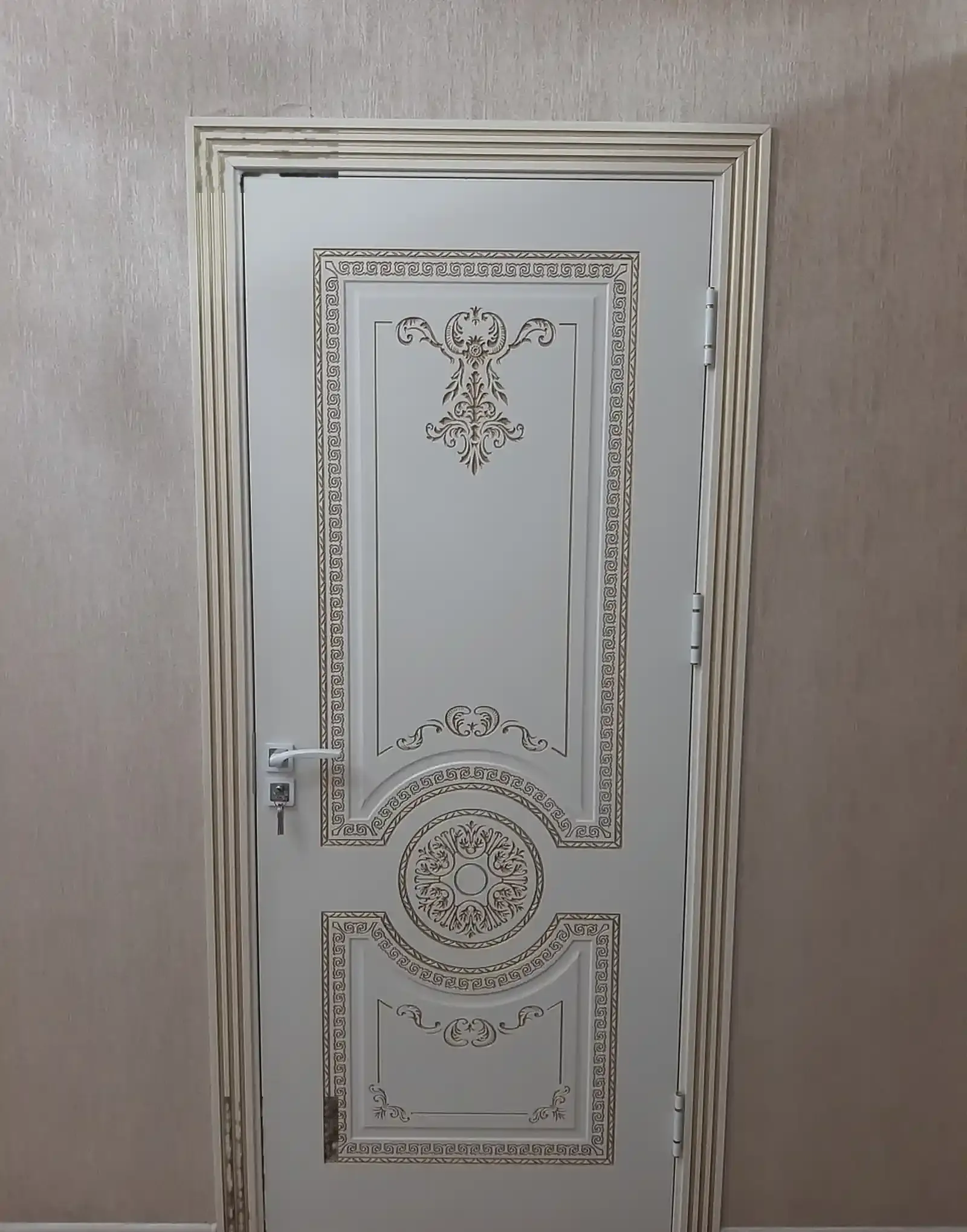 Дверь