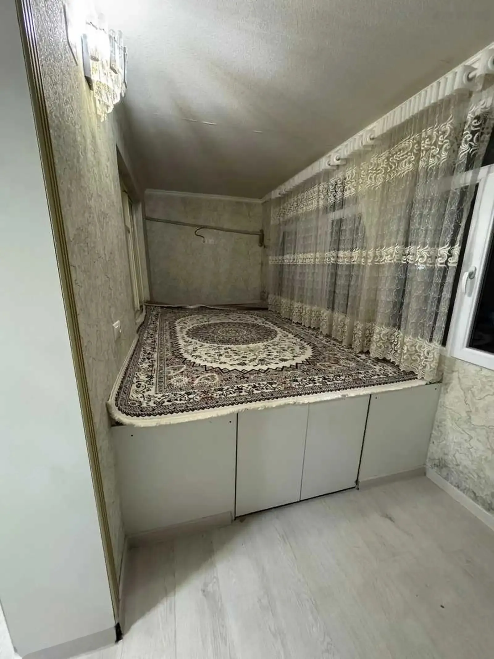 3-комн. квартира, 3 этаж, 73м², Сино