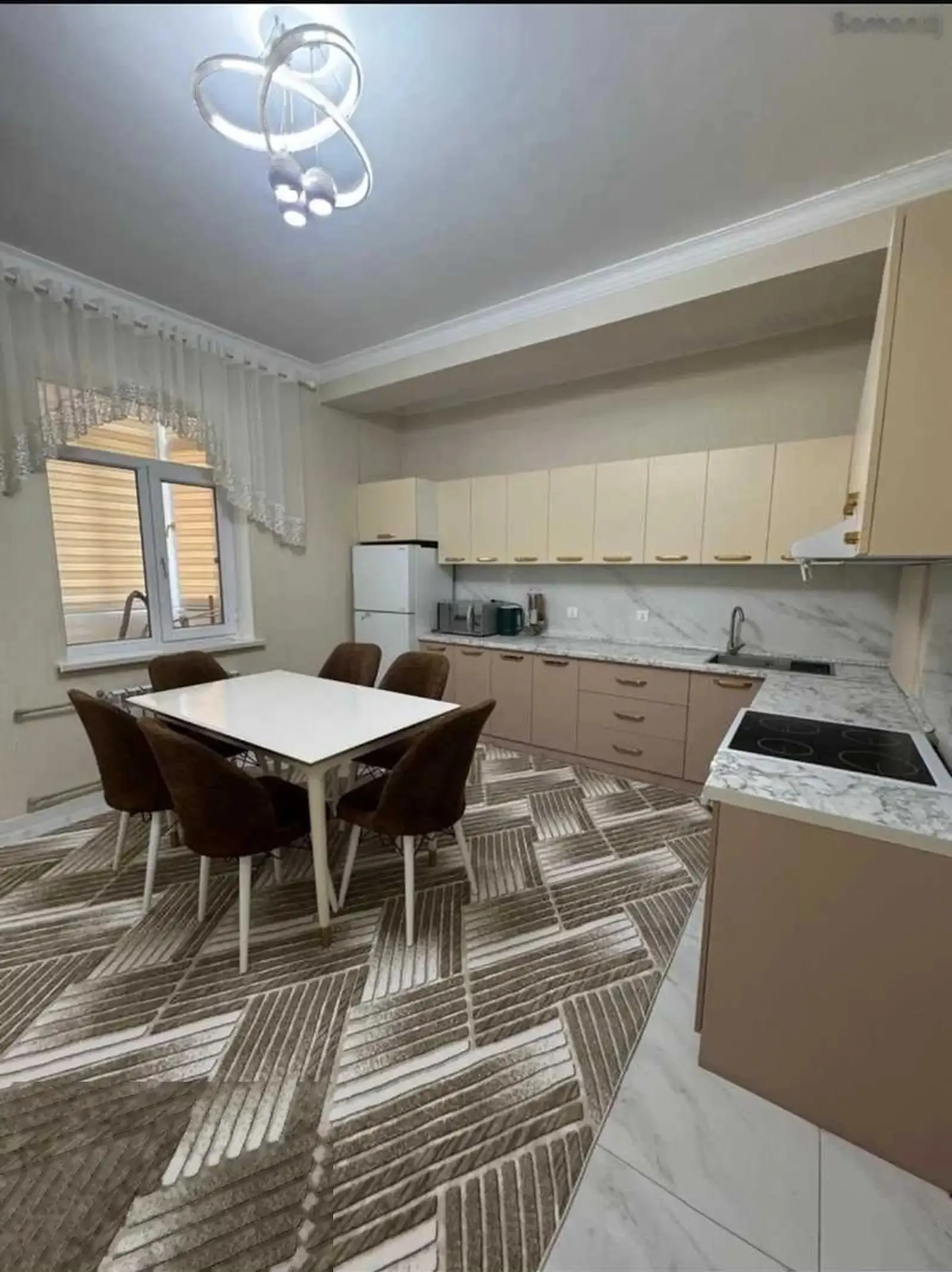 4-комн. квартира, 3 этаж, 190м², Исмоили Сомони