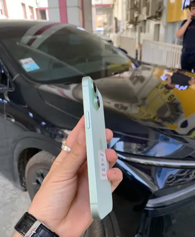 Apple Iphone 15 128 gb — миниатюра 3