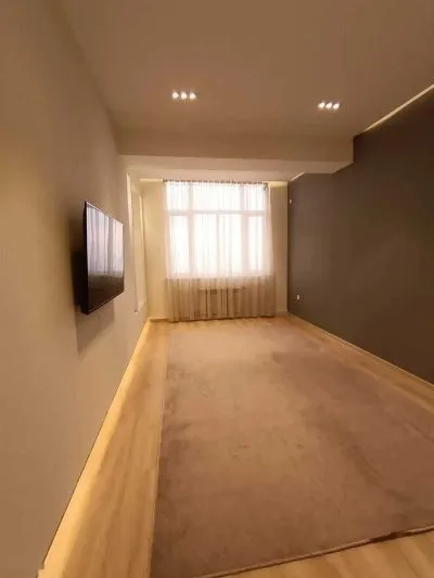 2-комн. квартира, 13 этаж, 70м², 82 мкр