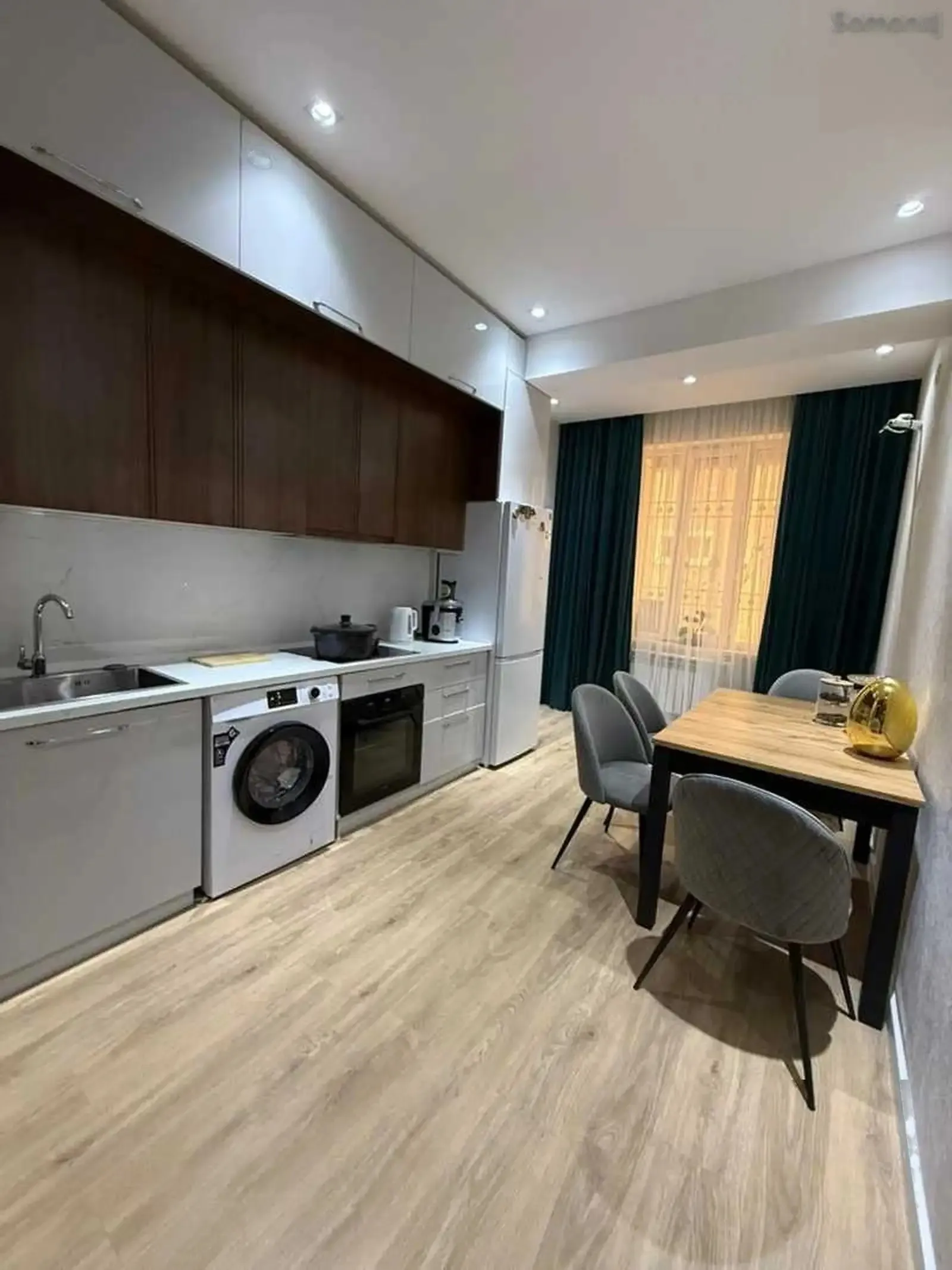 3-комн. квартира, 13 этаж, 84м², Кохи Борбад, Қараболо масҷиди Огохон