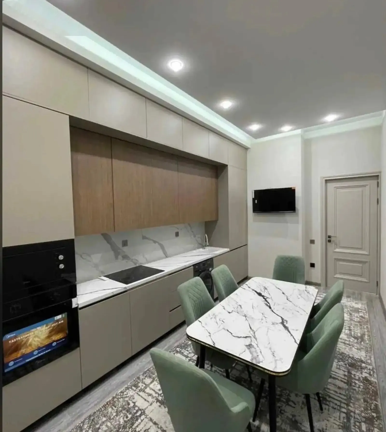 2-комн. квартира, 8 этаж, 90м², 20 мкр