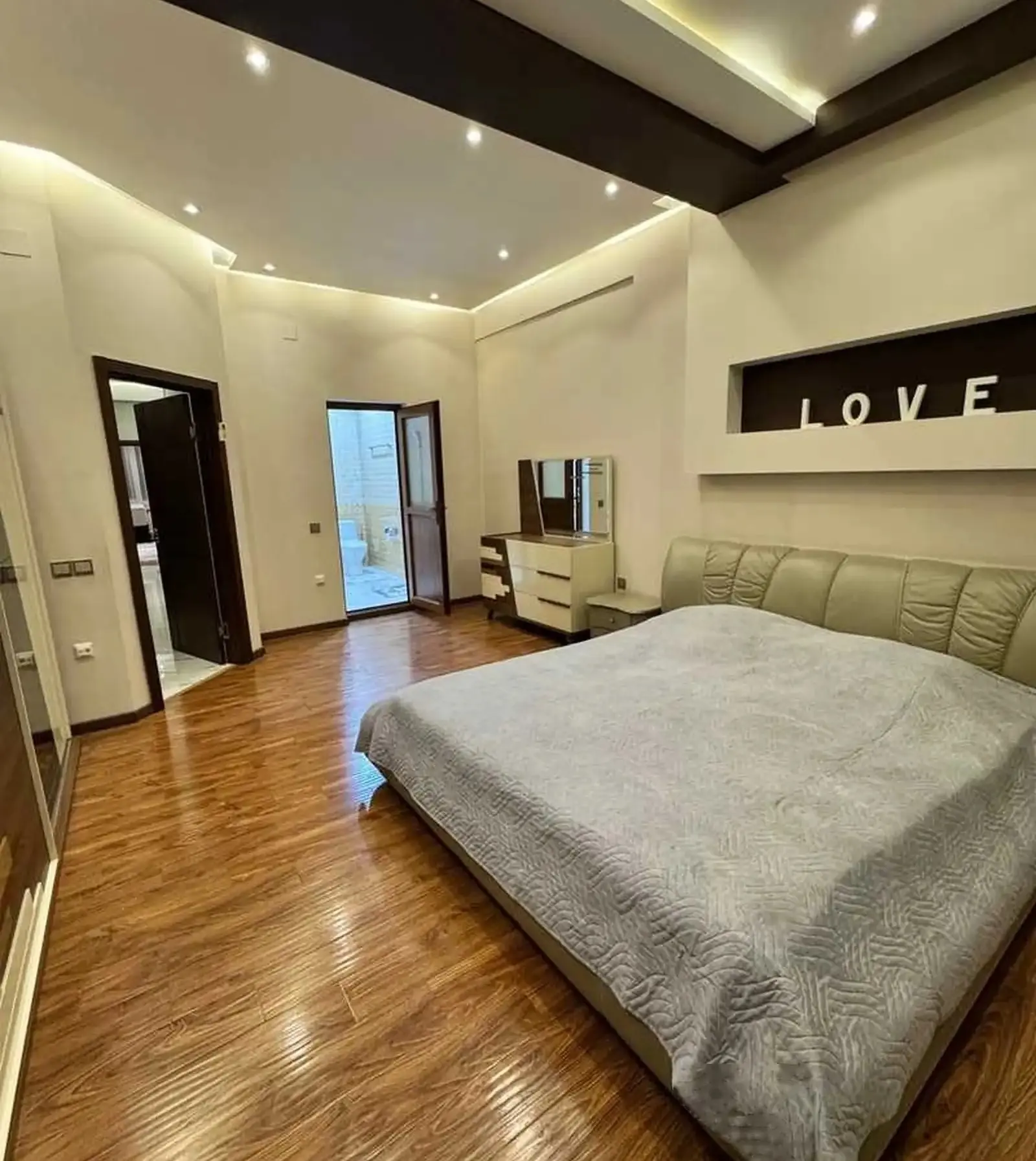 3-комн. квартира, 10 этаж, 107м², Шохмансур