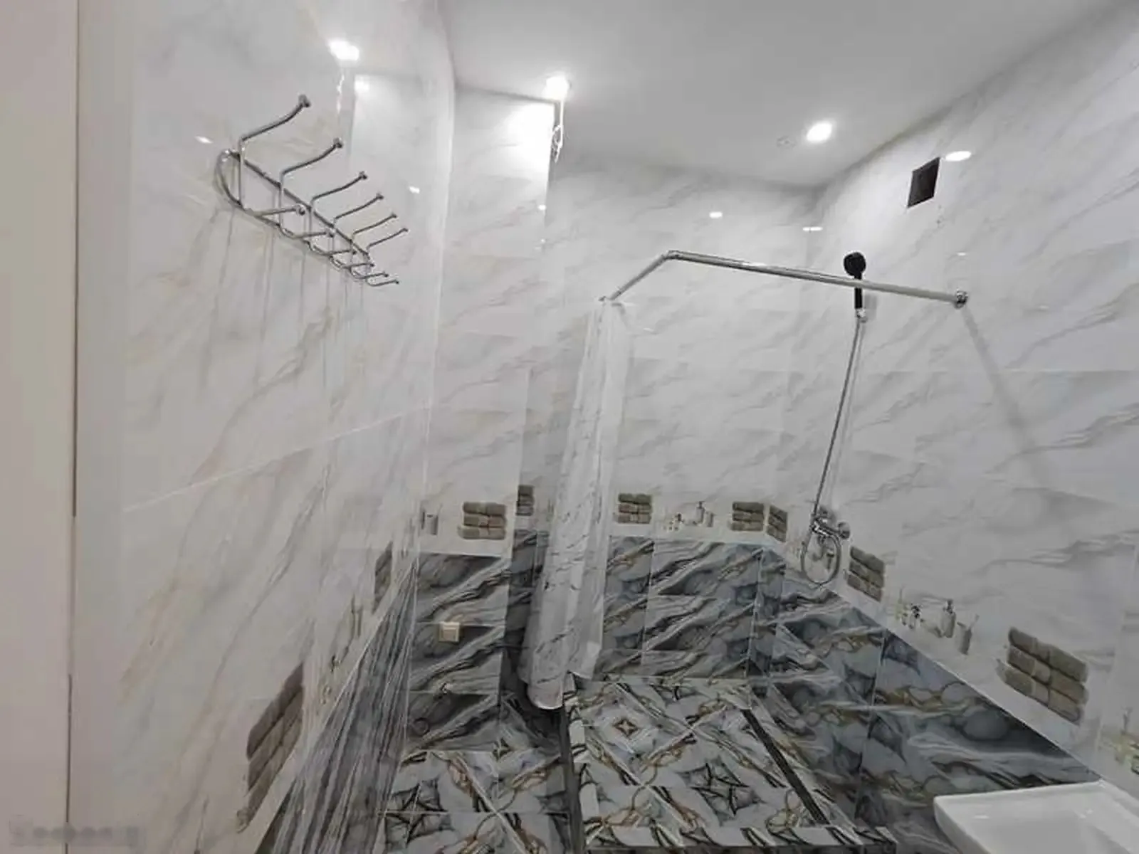 2-комн. квартира, 6 этаж, 70м², Профсоюз