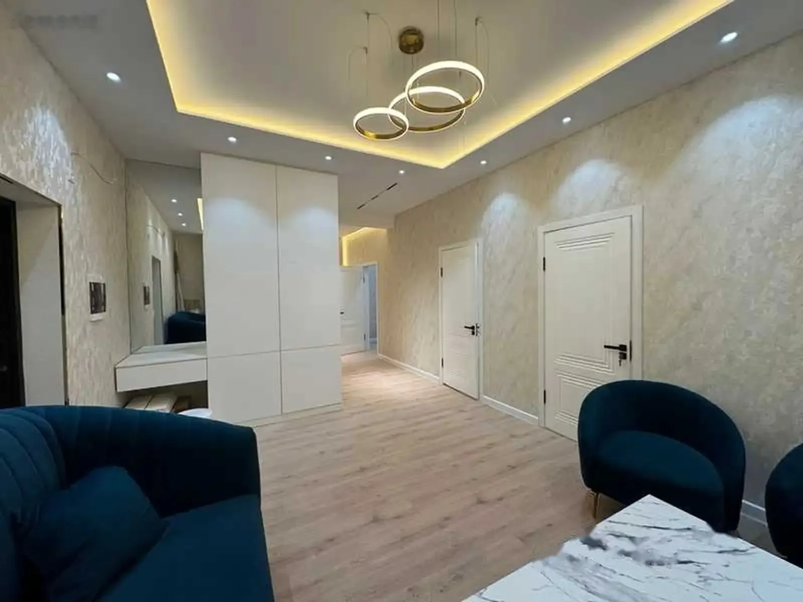 3-комн. квартира, 14 этаж, 115м², ОВИР