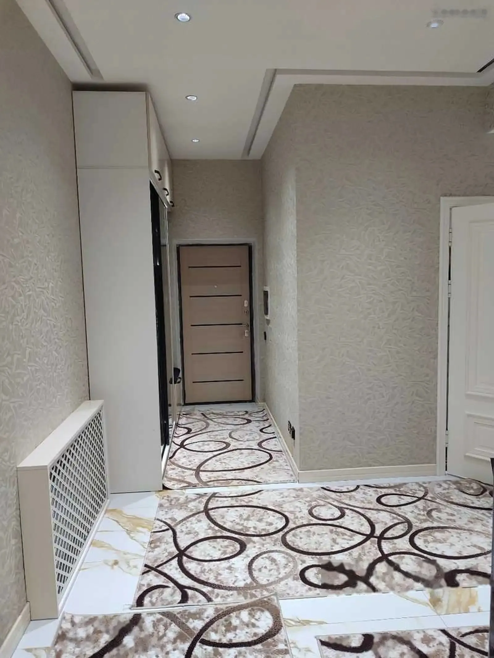 1-комн. квартира, 5 этаж, 50 м², Голубой экран