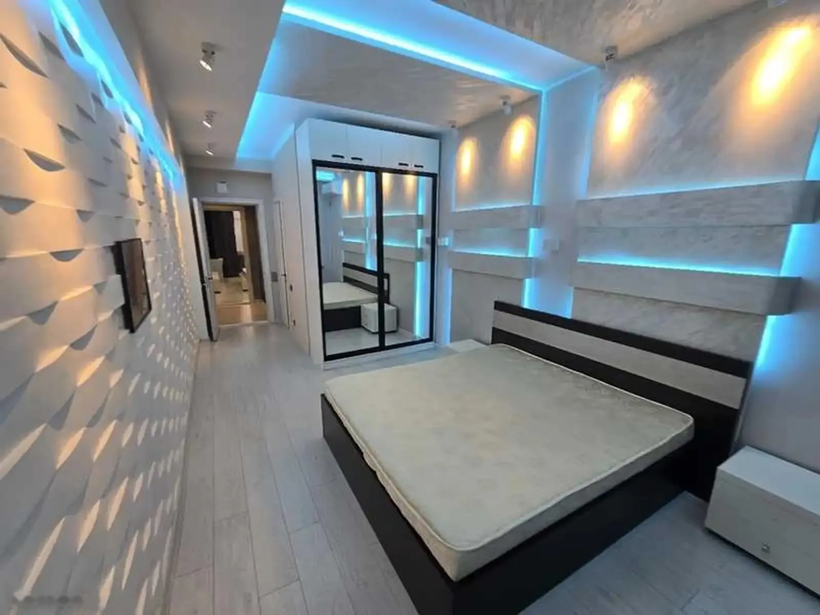 3-комн. квартира, 8 этаж, 118м², Дом печати