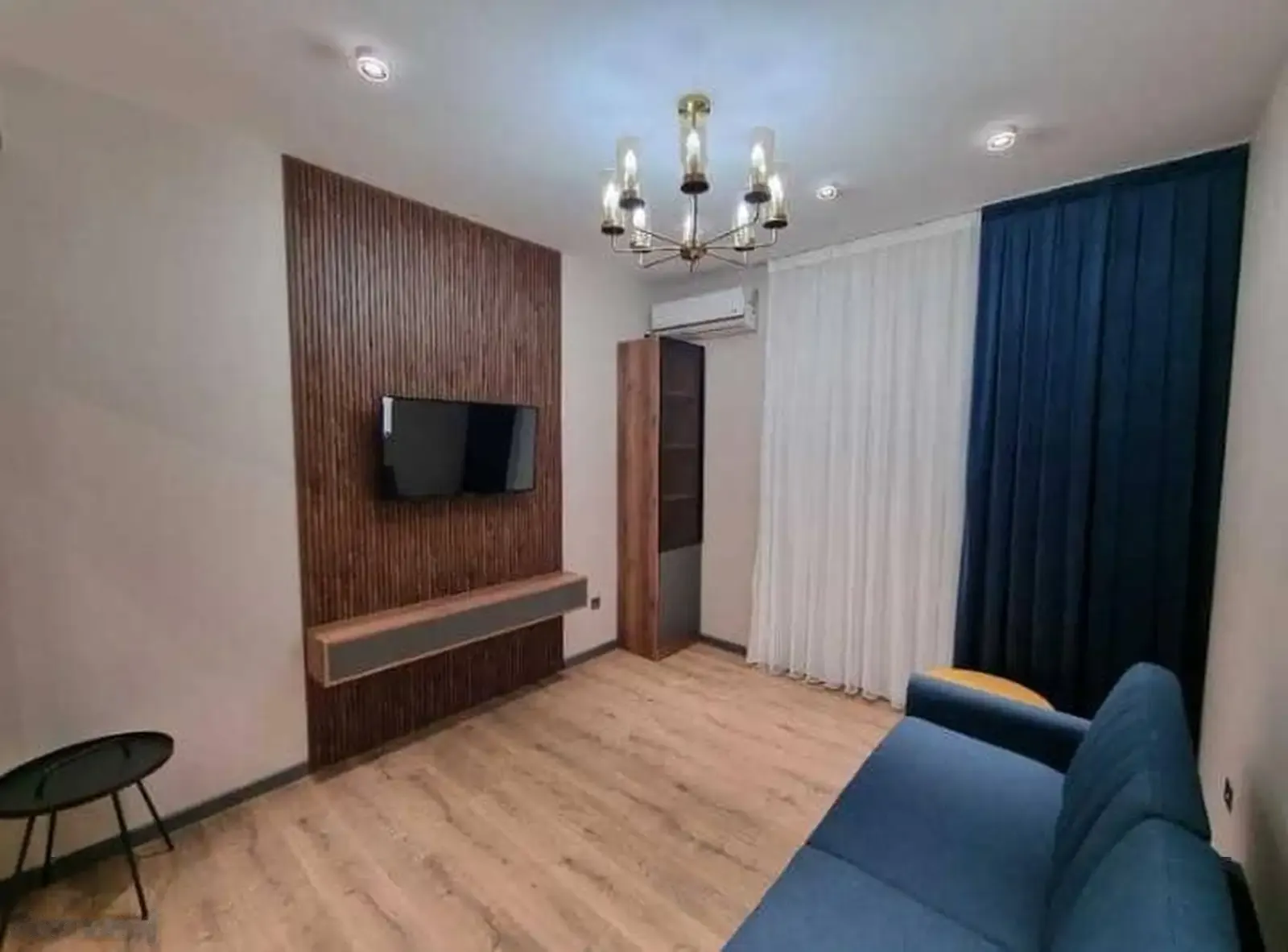 2-комн. квартира, Цокольный этаж, 63м², 18 микрорайон