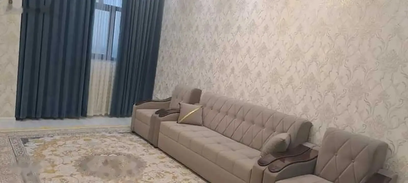 2-комн. квартира, 13 этаж, 75м², голубой экран