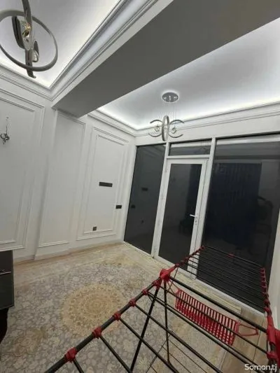 3-комн. квартира, 1 этаж, 130м², доми Сафо