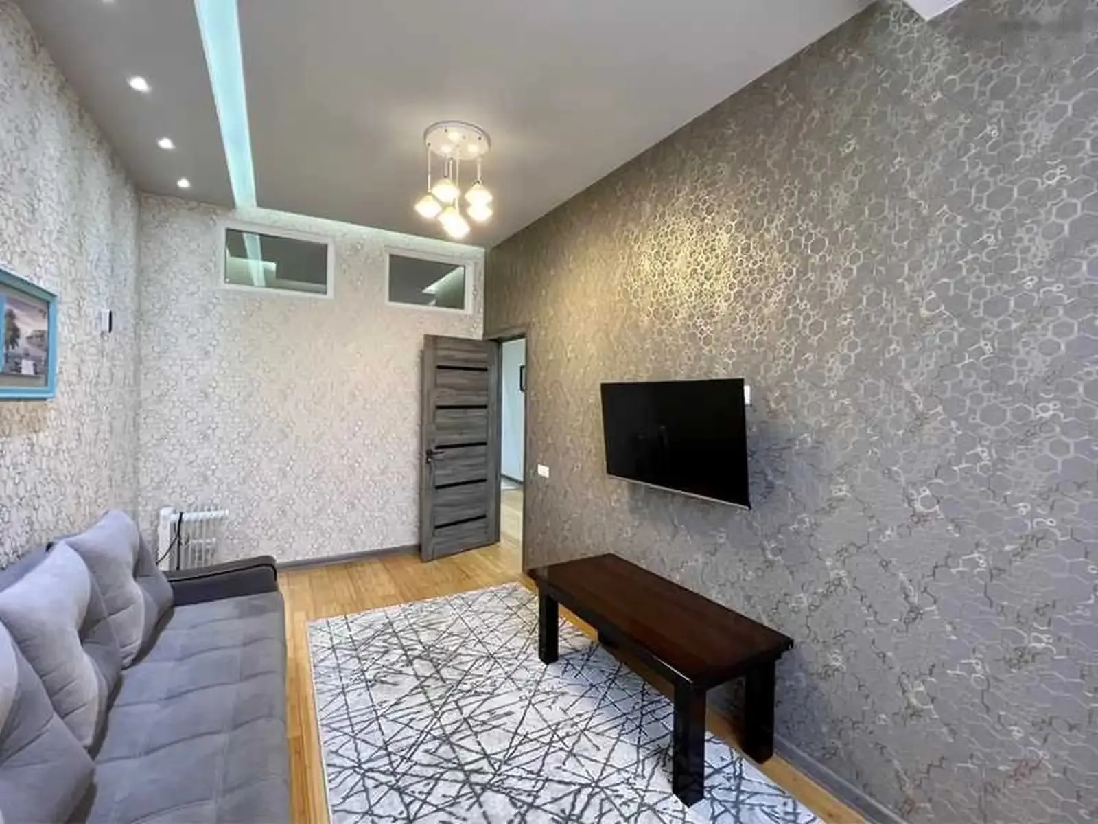 2-комн. квартира, 10 этаж, 60м², Голубой Экран